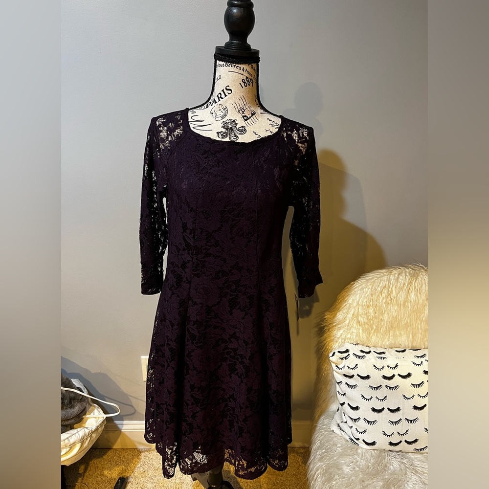Gabby Skye Long Sleeve Lace Dress in Dark Purple